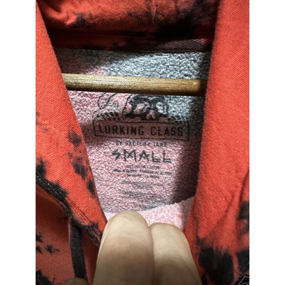 Lurking Class By Sketchy Tank Pullover Hoodie Red Black Tie Dye Mens Small - Picture 3 of 5